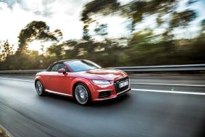 Audi TT Roadster 2.0 TFSI Quattro S-Line 2015 года  (AU)